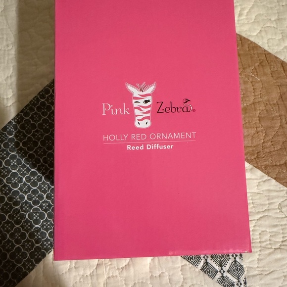 Pink Zebra Festive Red Reed Diffuser - Picture 2 of 2